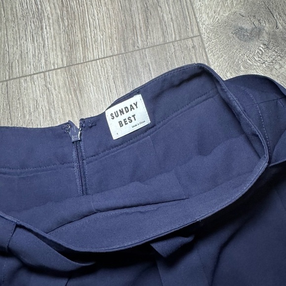 Sunday Best Aritzia Pleated Floral Skort– Size 4 - Picture 3 of 5